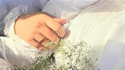 الشاب الذى وجد عروسه حامل ليلة الزفاف