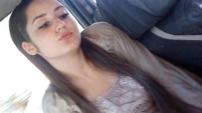هناك رجل متزوج حديثا يعمل في الصحراء الجزء الأول