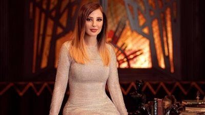 أبناء الفنانة وفاء الكيلاني من طليقها الوسيم يظهرون للعلن لأول مرة والجمهور يشيد بجمالهم ( نسخة عن والدتهم )