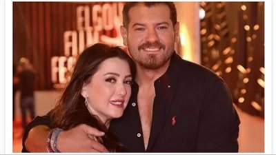 ابنة كندة علوش وعمرو يوسف تخـ.ـطف الأنظار بحسنها الاخاذ بعد أن ظهرت لأول مرة بعد اخفائها لسنوات.. والجمهور: 