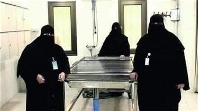 لا يفتى.. ومالك في المدينة