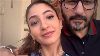 وأخيراً.. إبنة احمد حلمي ومنى زكي تحتفل بخطوبتها على نجل هذه الفنانة!! أولى الصور من أكبر فنادق القاهرة!!