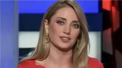 شاهدوا ماذا فعلت أجمل مذيعة عربية عندما اعتقدت انها ليست على الهواء..
