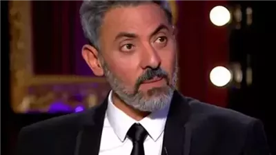 خمنوا من تكون زوجة الفنان فتحي عبد الوهاب!