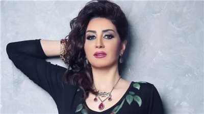 بكاء على الهواء..وفاء عامر عن مشهد محمد رمضان: مفهمتش الكلمة اللي اتقالت