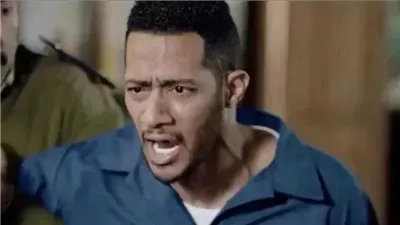 الأمن تقتاد محمد رمضان للمحكمة بالقوة والفنان ينهار أمام القاضي: أقسم بالله معلمتش حاجة!