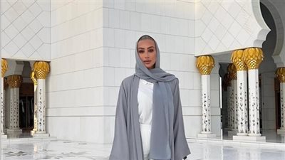 مايا دياب بظهور غريب