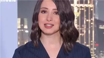 مذيعة قناة الجزيرة بموقف محرج جعلها تنفعل بشدة وتغادر البرنامج والدموع في عينيها..لن تصدق ماحدث!!..