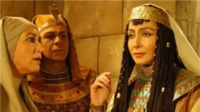 تحولت إلى عجوز سمينة.. زليخة بطلة مسلسل 