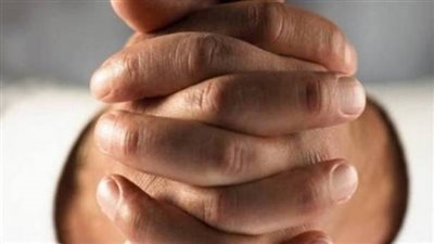 لماذا نهى النبي عن تشابك الأصابع