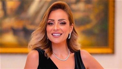 في عمر ولدها.. الفنانة ريم البارودي تطلّق العنوسة تماماً بخطوبتها على نجل فنانة شهيرة!! أولى الصور من الاحتفال!
