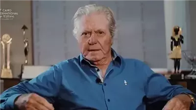 رغم حبها الشديد له.. فنانة ندم حسين فهمي على الزواج بها والمفاجأة في فارق العمر بينهما!!