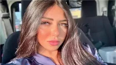 هجوم من الجمهور على سارة سلامة.. ما فعلته جوار الكعبة