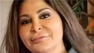 تفاجأ الوسط الفني.. ظهور منفوخ ومفاجئ لـ حمل الفنانة “إليسا “يفاجئ الجدل بإطلالتها الجديدة وبطنها منفوخة!!