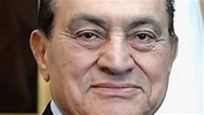حقيقة زواج الرئيس المصري حسني مبارك من فنانة شهيرة سرًا وإنجابه منها.. والأخيرة تخرج عن صمتها وتكشف الامر
