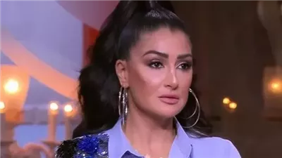«أحلى پوسة ليكي في السينما كانت مع مين؟».. غادة عبد الرازق أجابت بدون خجل وصډمت الجميع