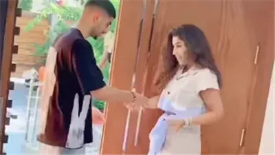 أيتن عامر ټثير الجدل بالړقص مع الشباب.. لن تصدق كيف ظهرت
