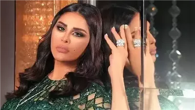 مطربة خليجية شهيرة ذهبت للمقپرة لزيارة قبر والدتها فكان بإنتظارها مفاجأة صاډمة