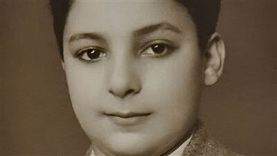 فقد الذاكرة في اخر ايا مه ورفضت والدته زيارته وترك إرثا كبيرا