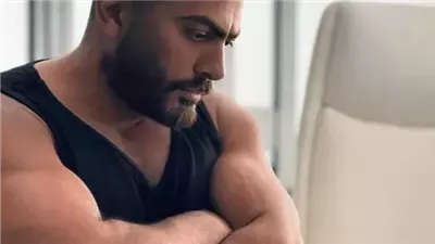 ظهور مفاجئ للفنان تامر حسني