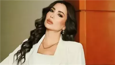 تصدرت الفنانة نسرين طافش خلال الفترة الاخيرة محركات البحث عبر مواقع التواصل الإجتماعي، بعد ان قامت احدى الفنانات السوريات باتهامها بانها كانت السبب في طلاقها من زوجها، مما جعلها تخرج لترد عليها لما تر