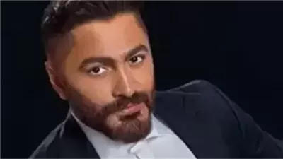 تغريم تامر حسني بعد اتهامه بالسړقة