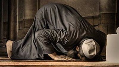 هل يجوز المداومة على تكرار قراءة سورة معينة بعد الفاتحة في جميع الصلوات