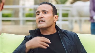 والد أحمد السقا ضربه مرة واحدة في حياته.. لن تتوقعوا السبب والسن الذي كان فيه؟!