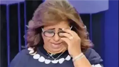 ليلي عبد اللطيف تكشف عن أحداث غريبة تقلب الموازين في دولتين كبرى