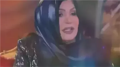 بعد ارتدائها الحجاب في حلقة برنامجه.. نزار الفارس يسأل نجوى فؤاد : 