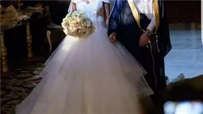 رجل أعمال سعودي فاحش الثراء يقع في حب هذه الفتاة ويتقدم لها وعندما رفضت صدم الجميع بما فعله