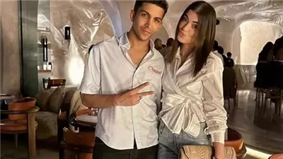 ملاحظة غير متوقعة في صورة هشام جمال وليلى زاهر.. ما هي؟