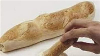دخل رجل الى مطعم فى الشام وطلب رغيف خبز وملح