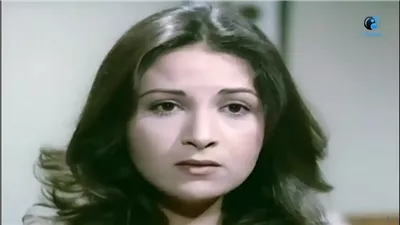 أصبحت اليوم عجوز سمينة.. إطلالة مرعبة للفنانة بوسي بعمر السبعين.. شاهد كيف تغيرت 360 درجة