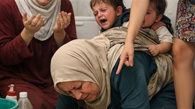 من قصرٍ بلا قلب إلى بيتٍ مليء بالحياة حكاية رجلٍ اختار كرامة أمّه على بريق زوجته