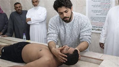 «وأنا بغسّل المېت… رقبته كشفت سرًّا ما اتقالش في حياته»
